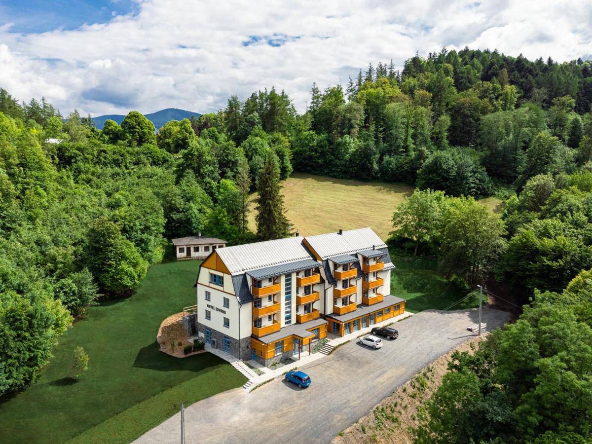 Hotel Edvard Frenštát pod Radhoštěm Dış mekan fotoğraf