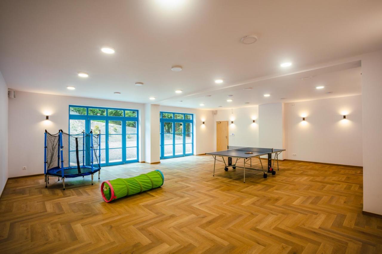 Hotel Edvard Frenštát pod Radhoštěm Dış mekan fotoğraf