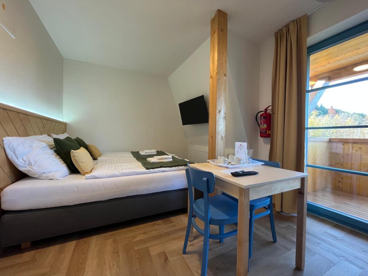Hotel Edvard Frenštát pod Radhoštěm Dış mekan fotoğraf