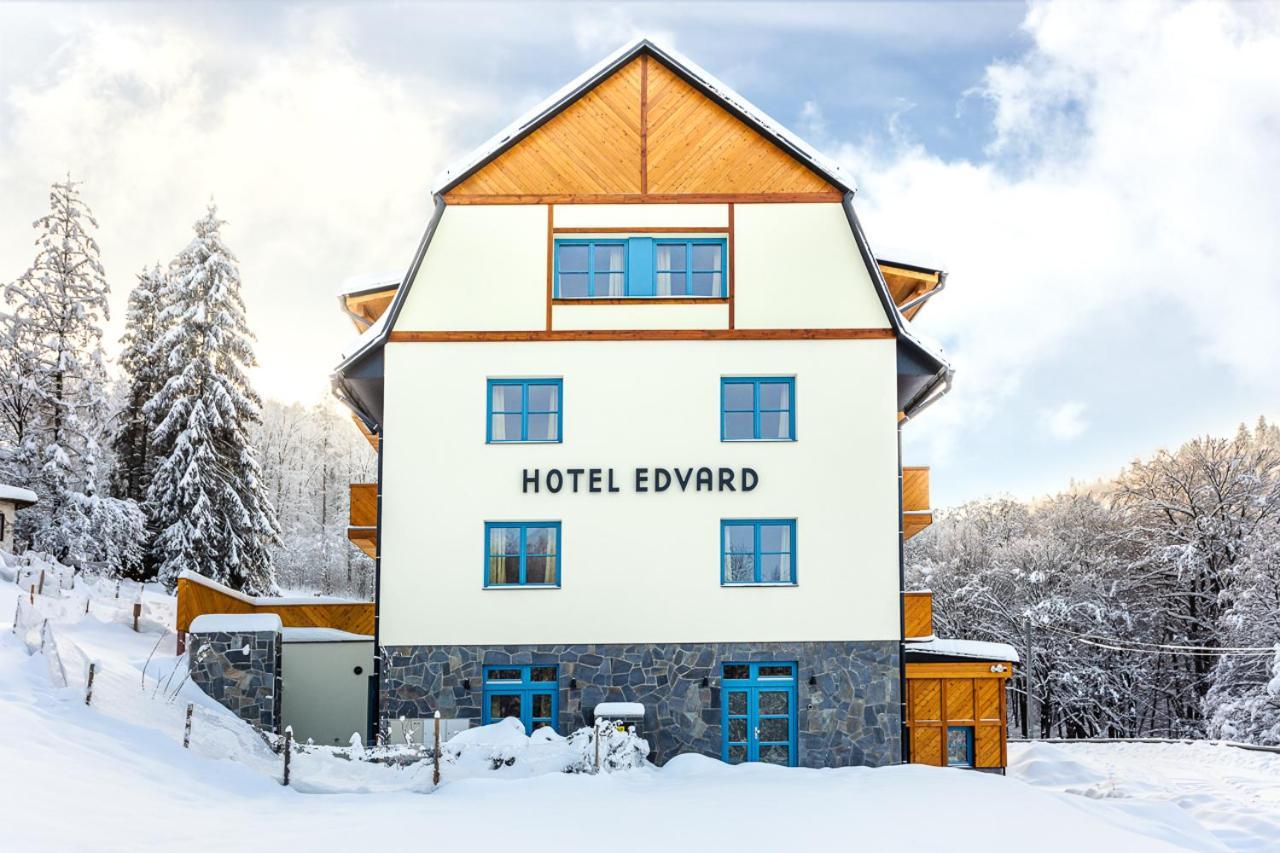 Hotel Edvard Frenštát pod Radhoštěm Dış mekan fotoğraf