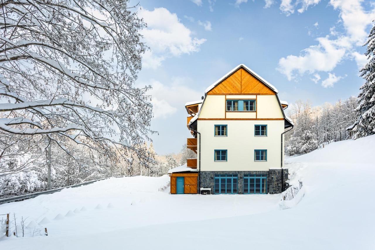 Hotel Edvard Frenštát pod Radhoštěm Dış mekan fotoğraf